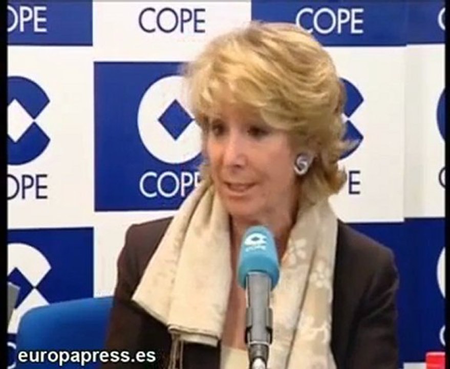 Aguirre pide a Moratinos "que se defina"