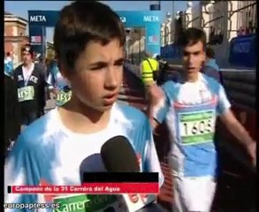 Unas 2.000 personas en la Carrera del Agua
