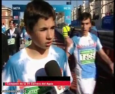 Unas 2.000 personas en la Carrera del Agua