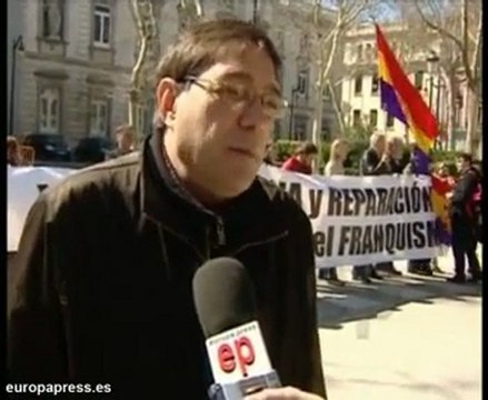 Piden justicia para las víctimas del franquismo