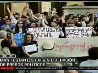 Manifestantes exigen liberación de presos políticos