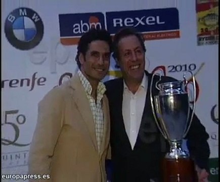 Higares participa en una cena solidaria