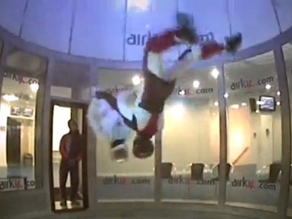 In The Wind parachutisme 2010 - HD