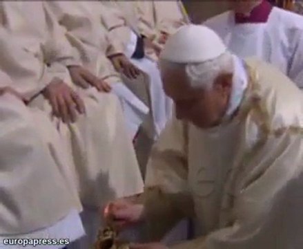 Benedicto XVI preside la Misa de la Cena
