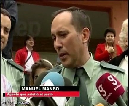 Nace su bebé en su propio coche