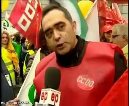 Funcionarios de Correos se manifiestan en Madrid