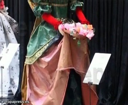 Murcia acoge exposición 'El Papel de la Moda'