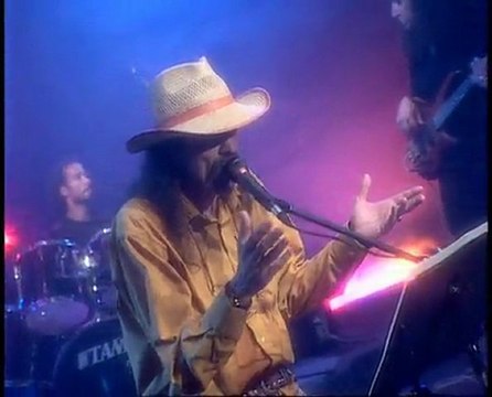 Cem Karaca- BRT performans- sakın dönme