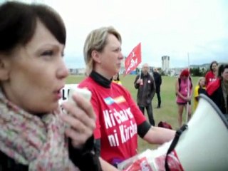 manifestation contre la politique du gouvernement, contre le racisme et contre les idées d'extrême droite.