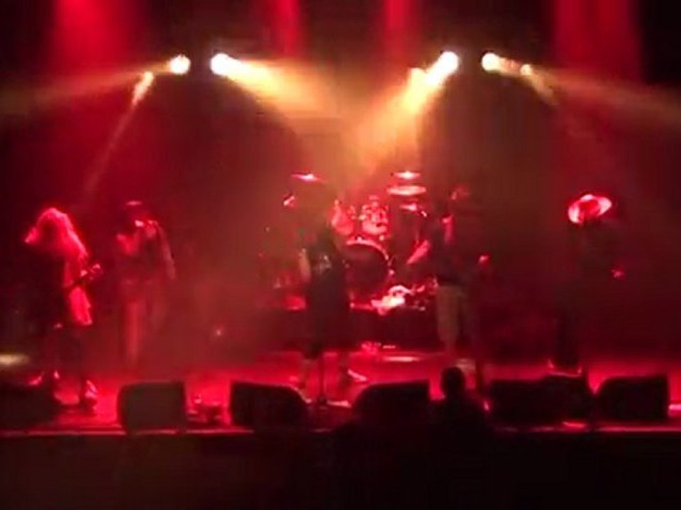 Les Etouffes Chrétiens au Ninkasi Kao: Punk Charmant