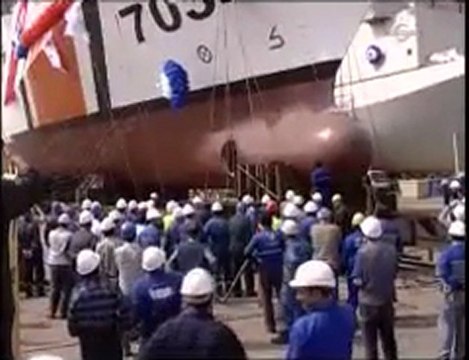 Milli savaş gemisi 'TCSG Umut' törenle denize indirildi