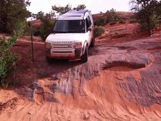 LR3 off roading in Moab, UT @LouiseEdington