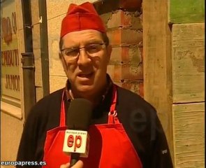 Un tractor se empotra con un supermercado