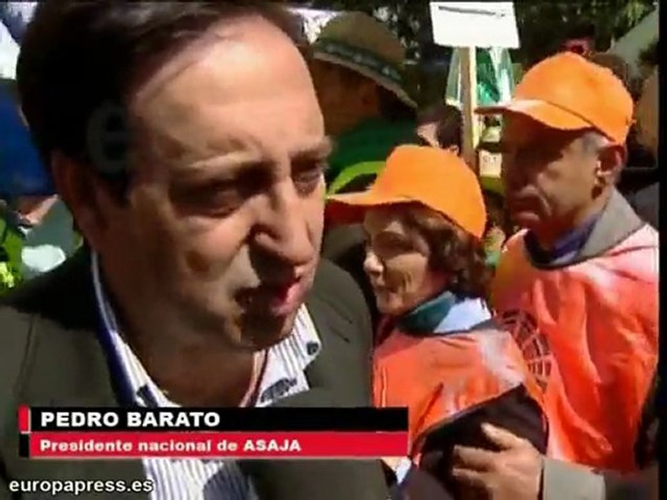 Ganaderos reclaman un precio justo para la leche