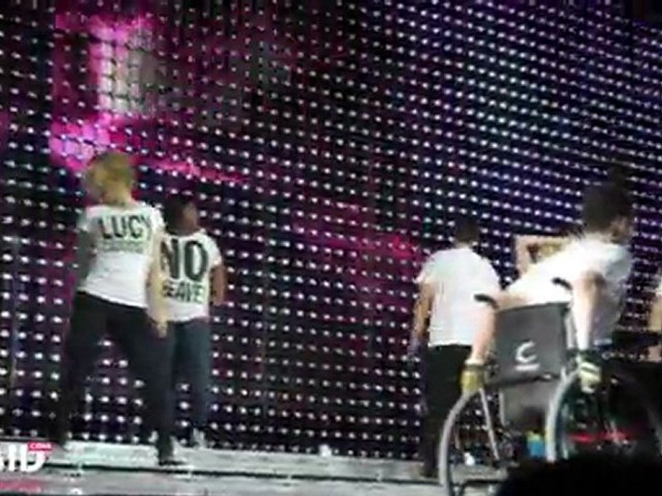 Glee Live! Performs Born This Way by Lady Gaga at Staples Center on 05.28.11