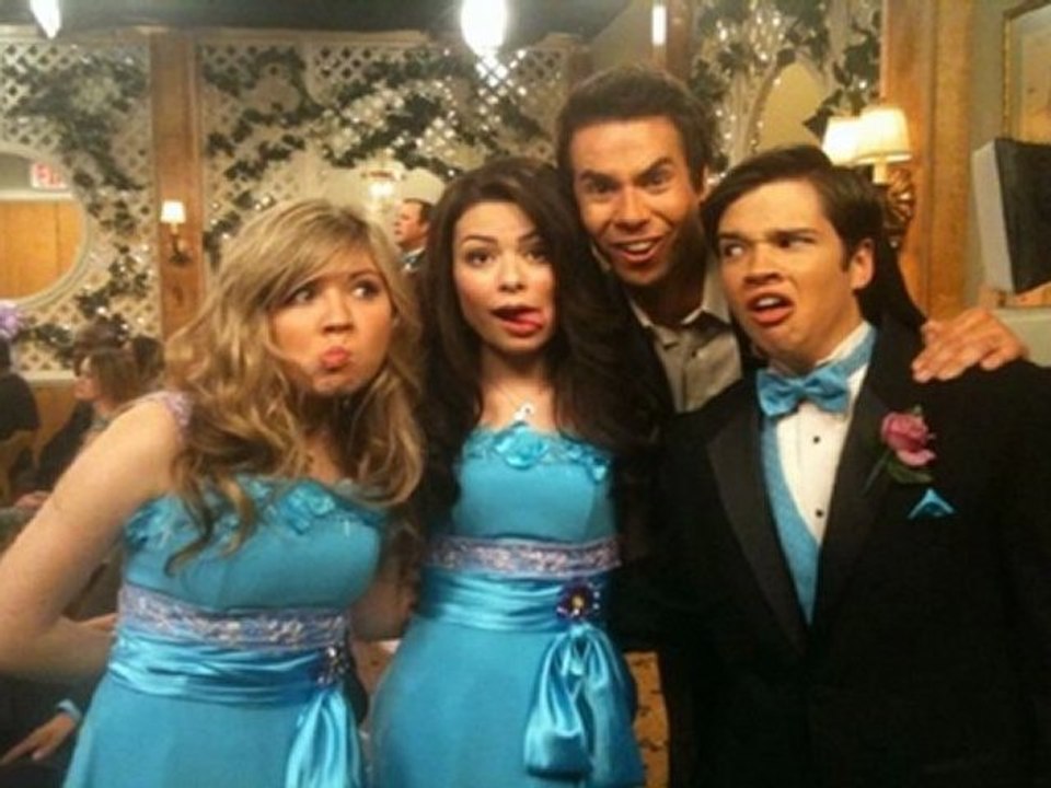 iCarly Season 4 Episode 4 iSell Penny-Tees