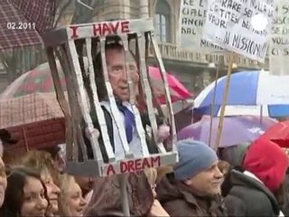 Berlusconi dönemi bitiyor mu?