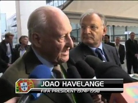 FIFA - Blatter sempre più sotto pressione