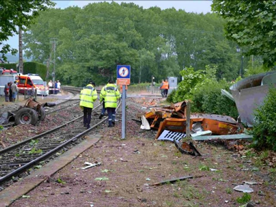 Accident TER Convoi Eolienne Mesvres 310511