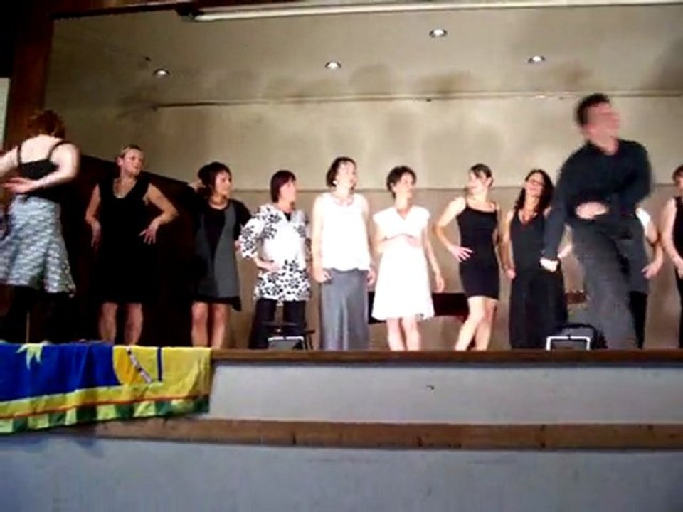 Elle trop conne de pas avoir accepter