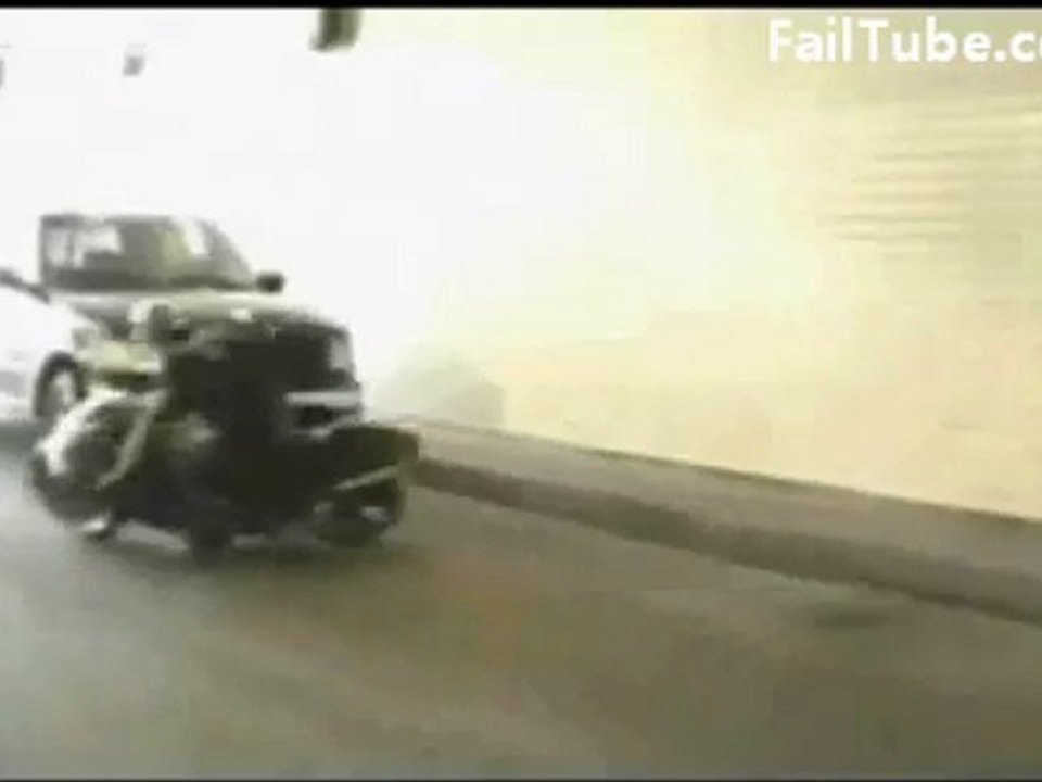 Insane wheelie fail.