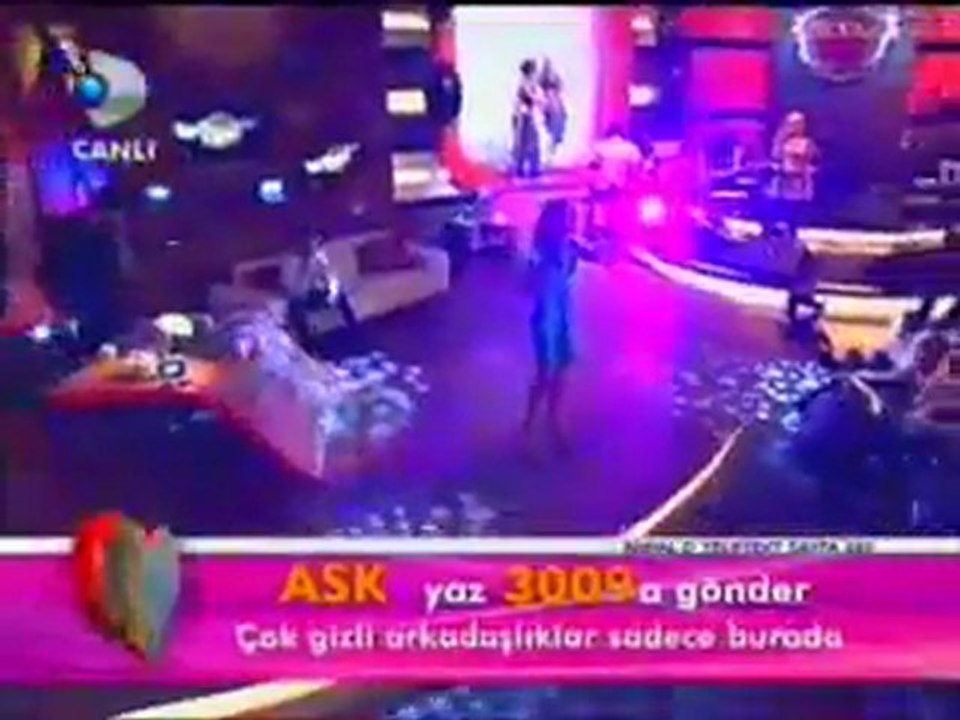 betül demir -yaz geliyor beyaz show