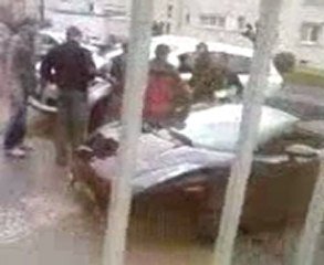 LAMBO DEVANT LA BOITE