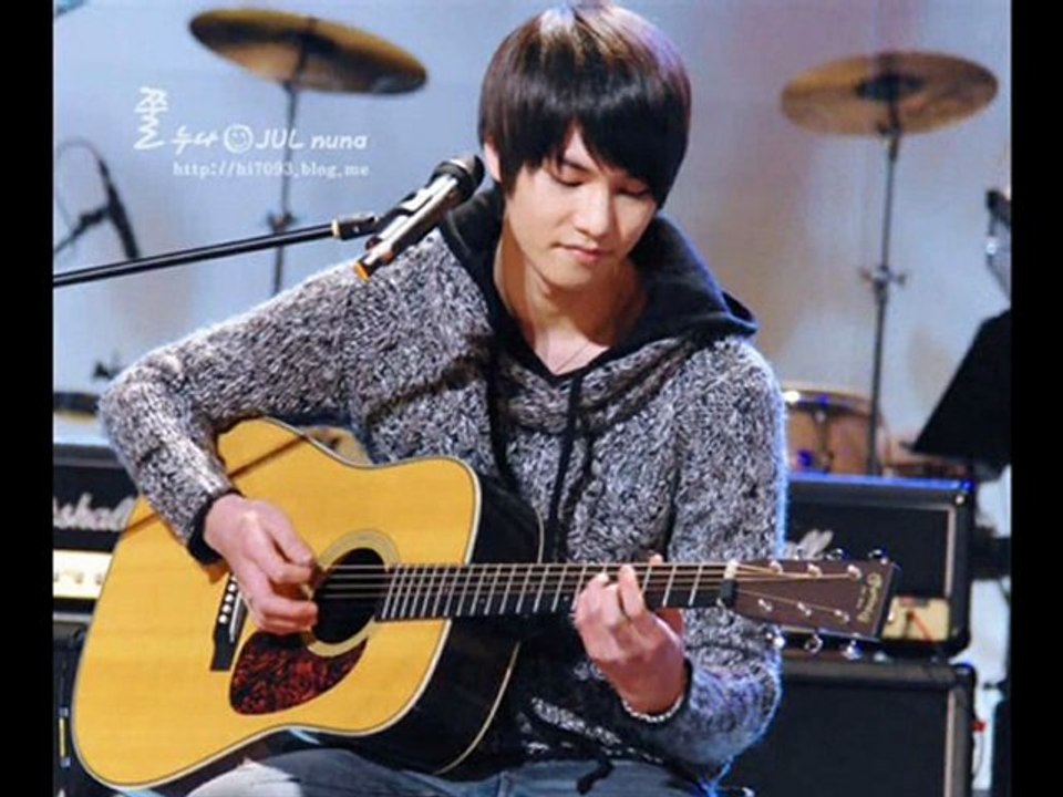 LEE JONG HYUN :HEYLİN HERO
