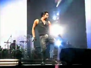 Adam Lambert - I Shake I Move(720p_H.264-AAC)