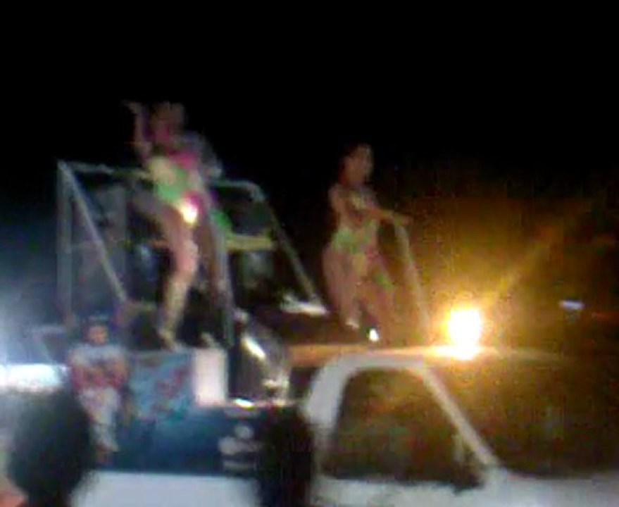 chicas corona