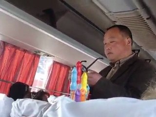 Очки ннадо? А чётки ннада? Очки надо?