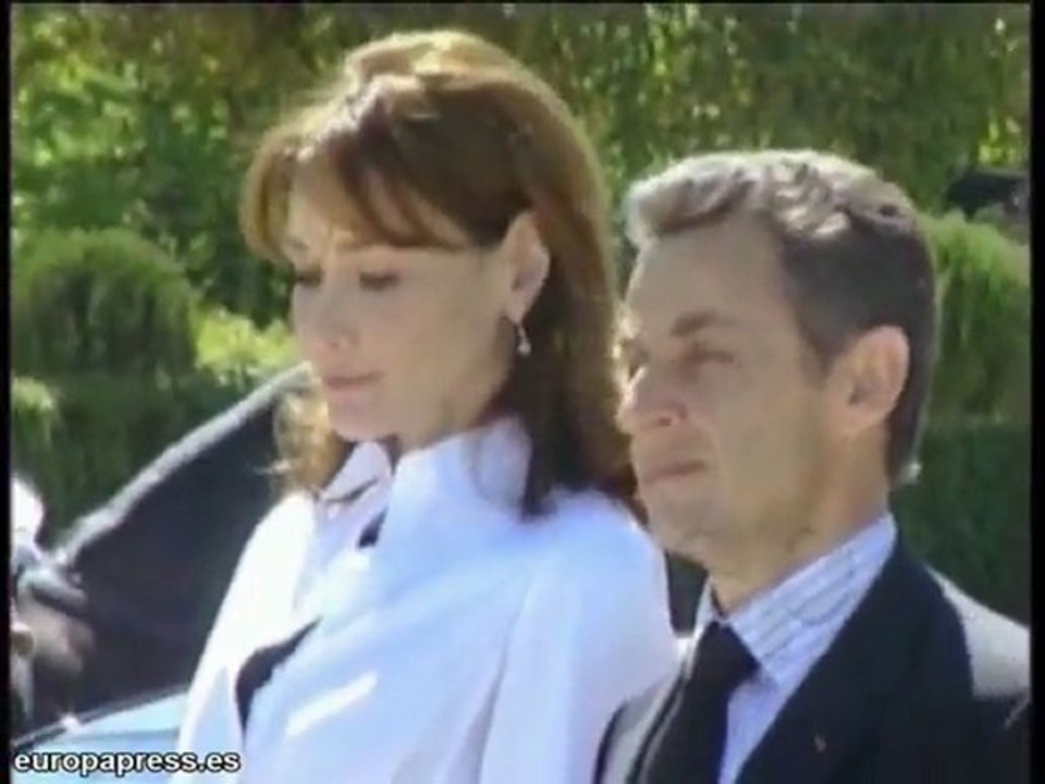 Carla Bruni habla de sexo en varios idiomas