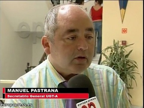 Baja el paro en Andalucía por tercer mes