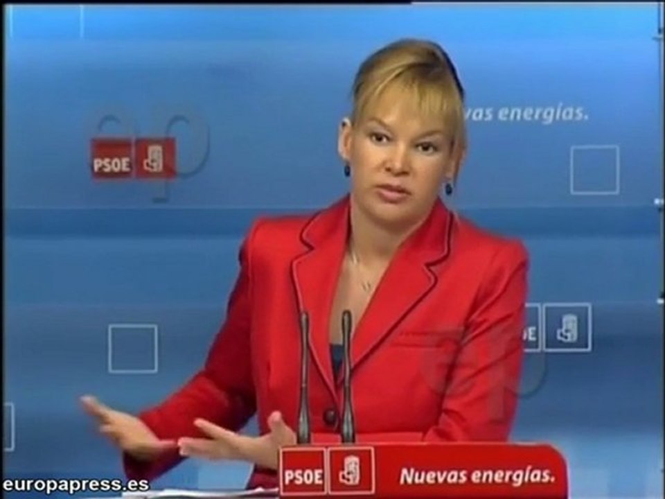 Leire Pajin defiende las palabras de Vara