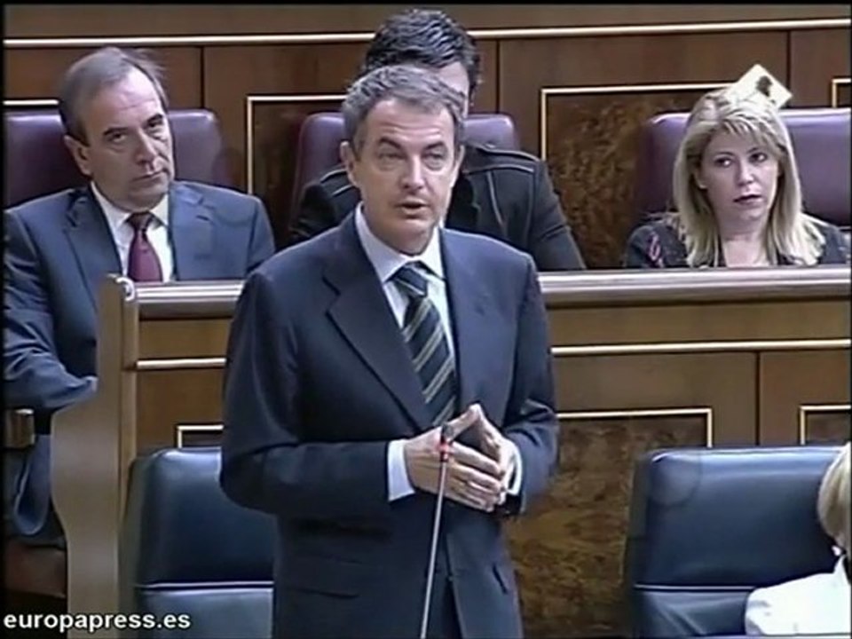 Zapatero explica el poder que le da la Ley