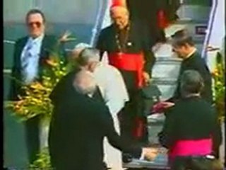 A Woman Rides the Beast - Dave Hunt