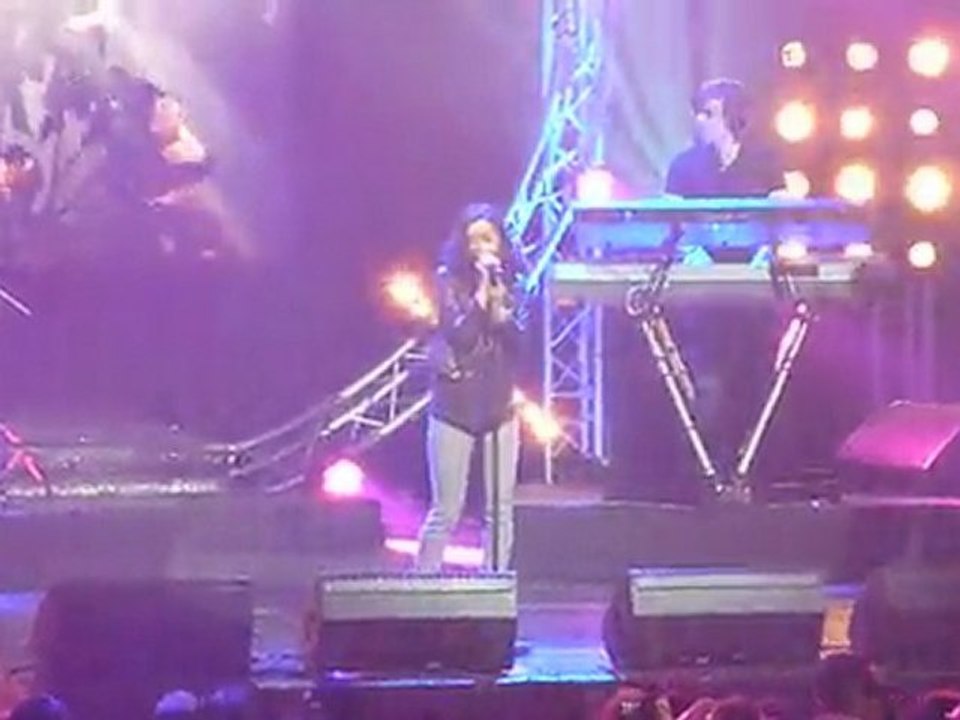 Fête de la jeunesse 2011 - Jenifer - L'envers du paradis + Interview