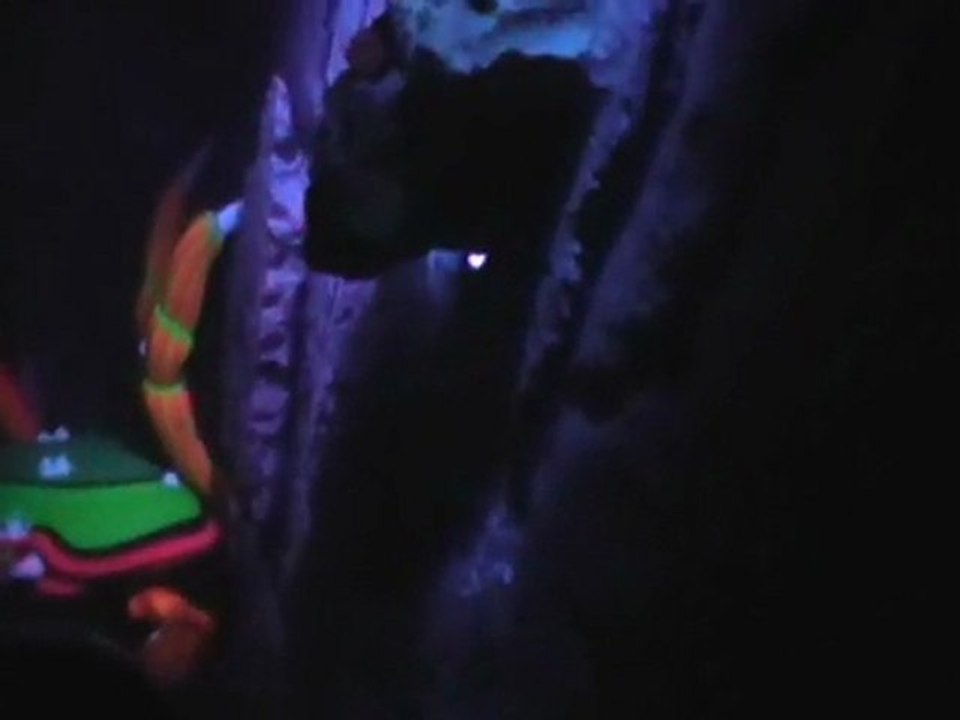 Esti in Vienna Prater Park - Attraction Iceberg