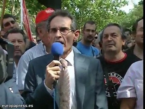 Trabajadores Metro se concentran en Asamblea
