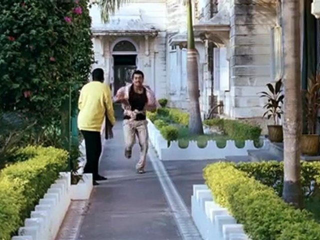 HasiliFisiliye - Aadhavan Video Song