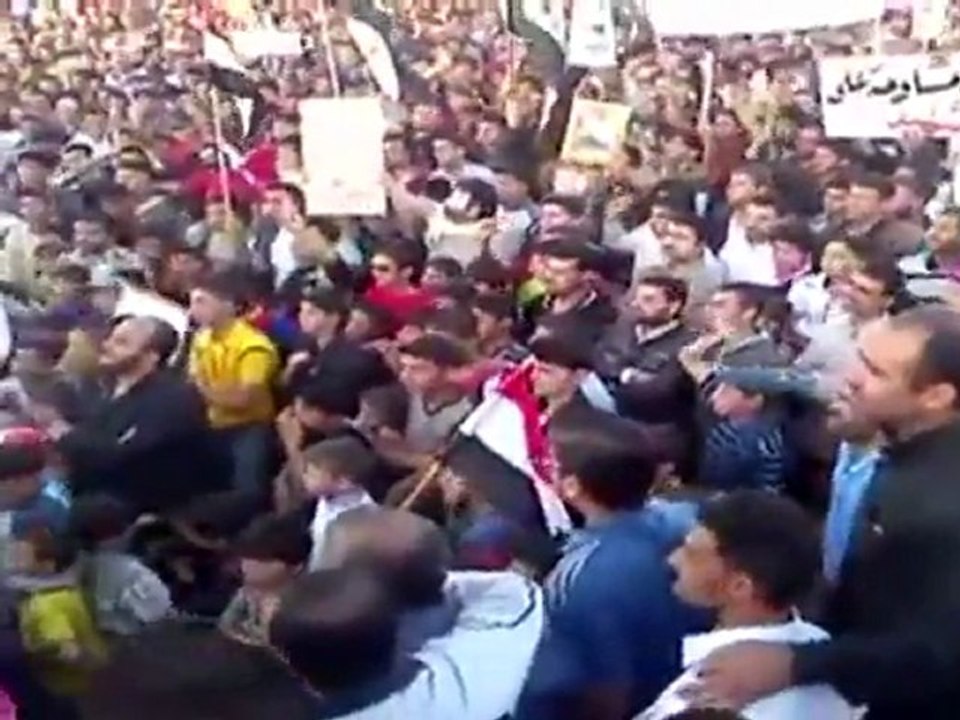 Assad seeks 'national dialogue' as Syria protests continue