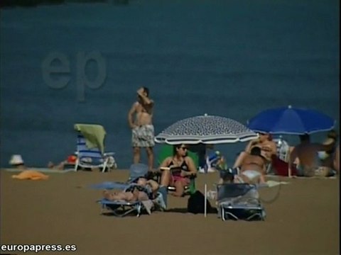 Los vascos se refrescan en las playas