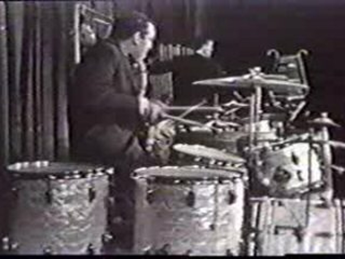 Buddy Rich Drum Solo Incroyable! - Vidéo Dailymotion