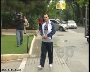 Iniesta podría seguir los pasos de Pe y Bardem