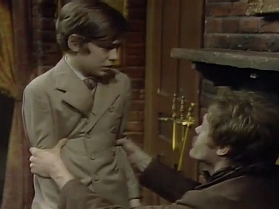 Dark Shadows - Dirk shoots Barnabas