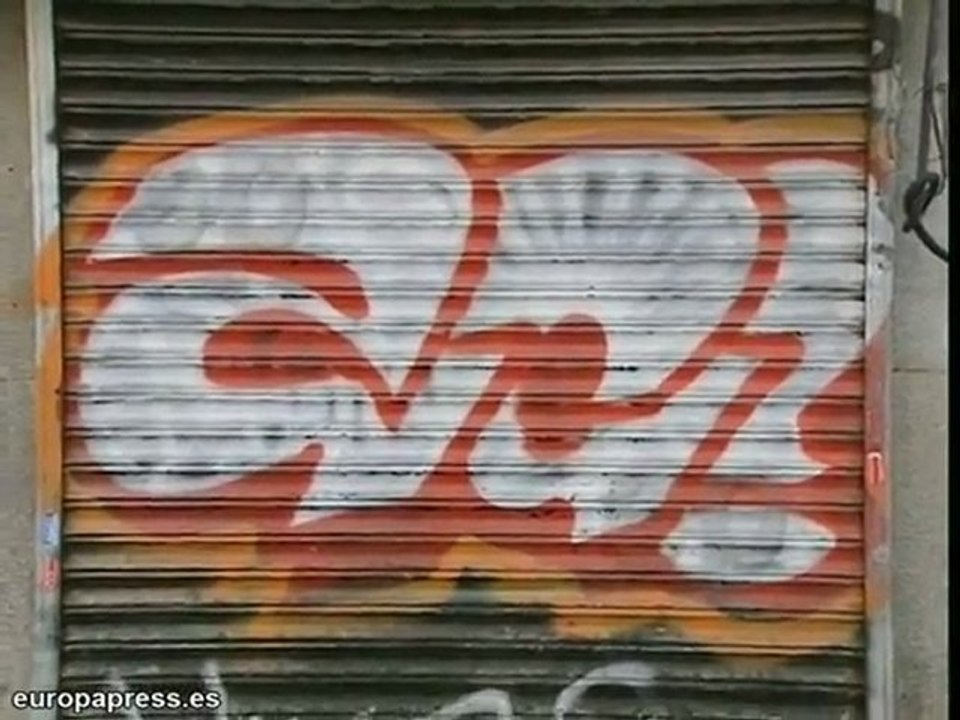 Pegada de carteles en contra de Ana Botella