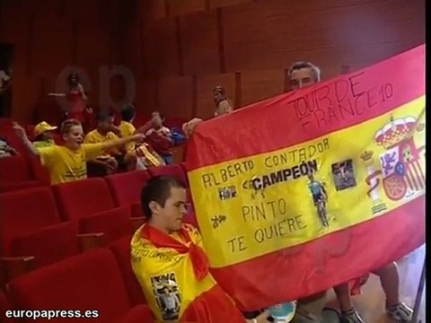 Pinto se vuelca con Alberto Contador