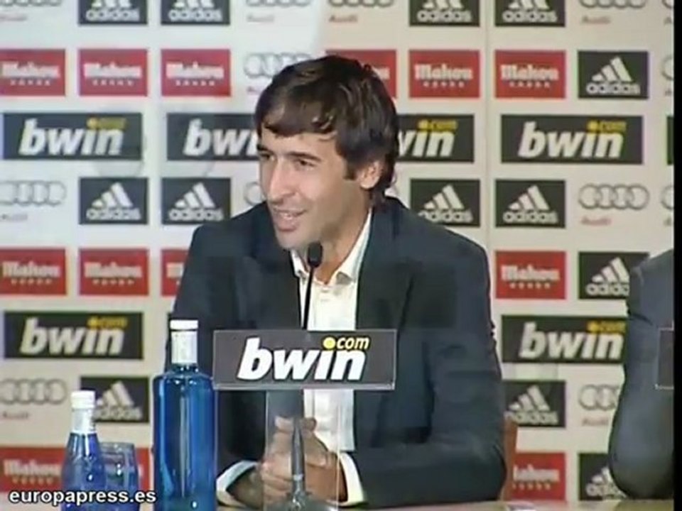 Raúl se despide del Real Madrid entre lágrimas