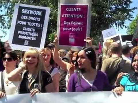 Les prostituées défilent contre le projet de loi de pénalisation du client