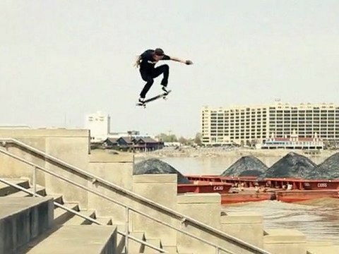 Skate : Aaron _JAWS_ Homoki - OLLIE